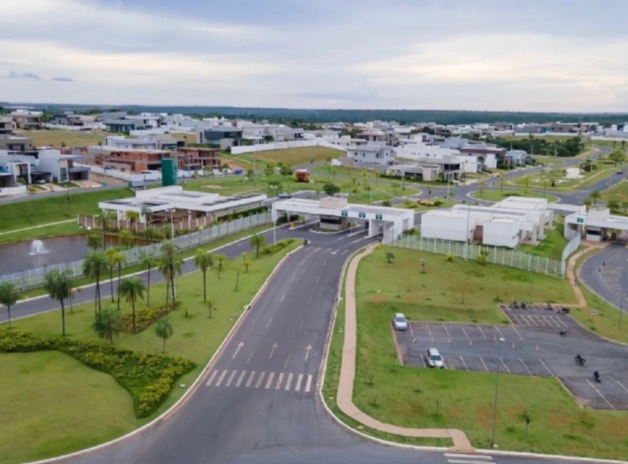 Lote à venda no Condomínio Florais da Mata: 