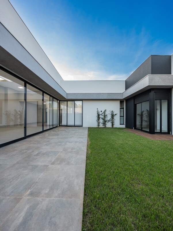 Casa à venda no Jardim Royal Boulevard do Cerrado: 