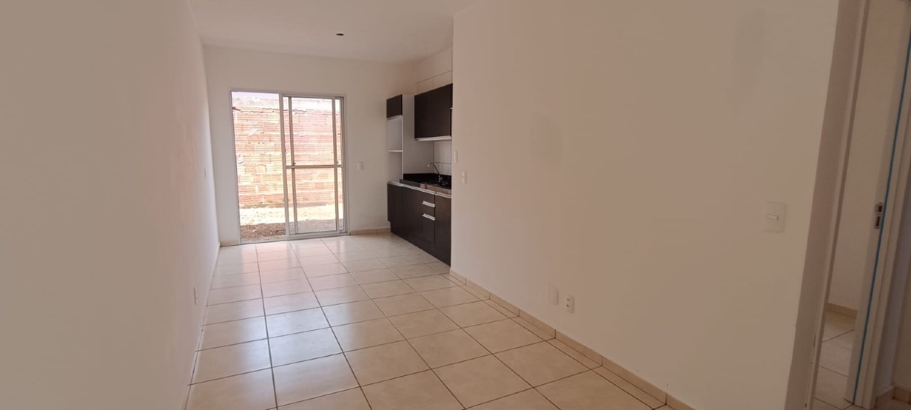 Casa à venda no Condomínio Vicente Bissoni: 