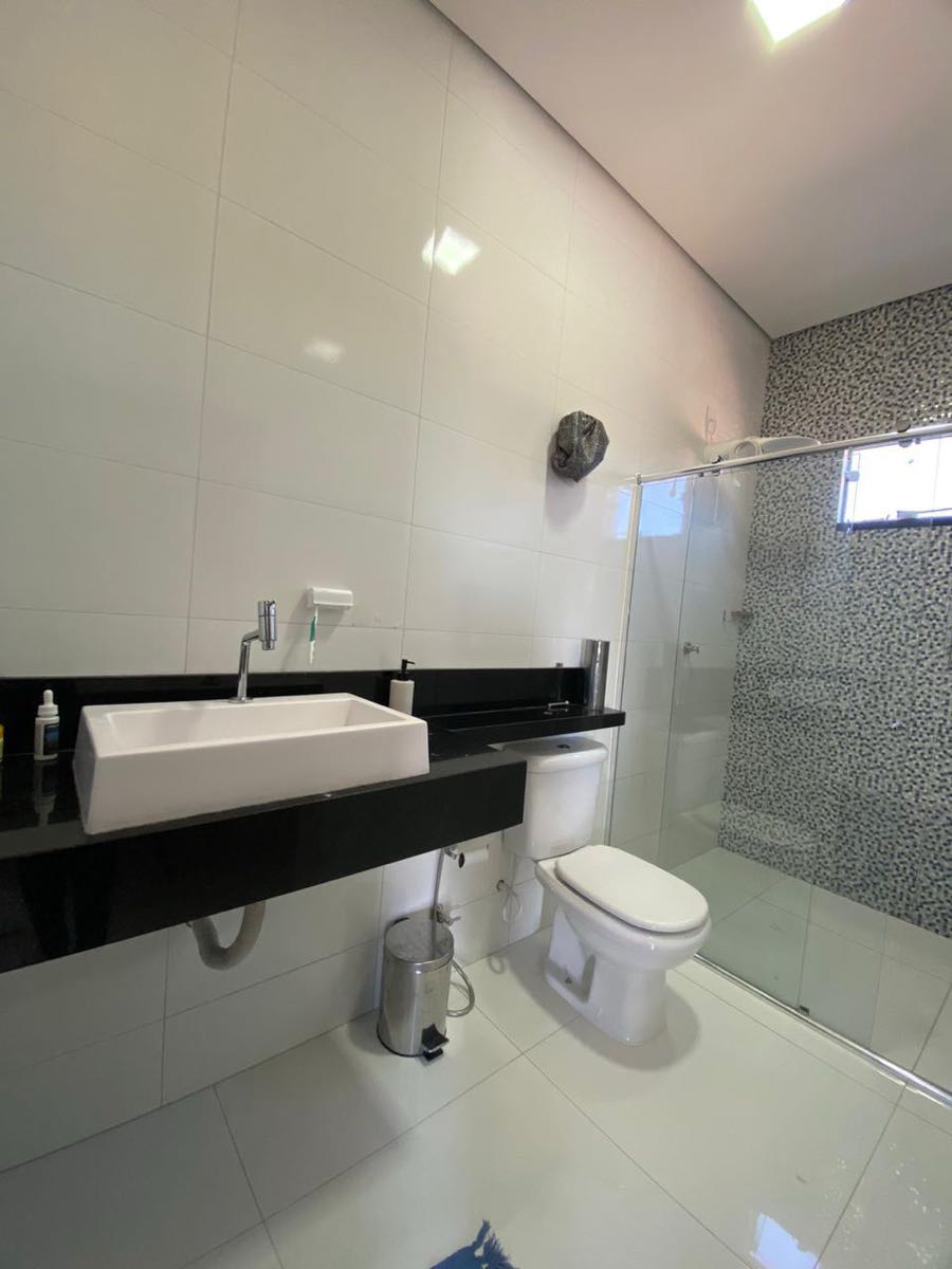 Casa à venda no Loteamento Parque dos Lírios: 