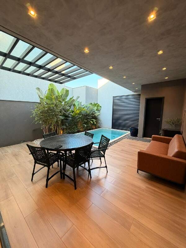 Casa à venda no Residencial Villa Toscana: varanda