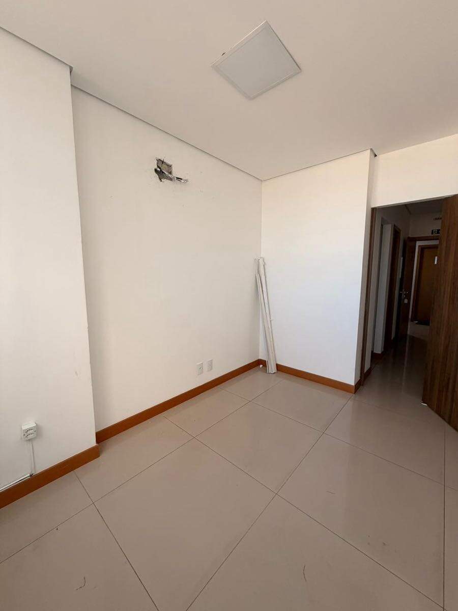 Sala à venda no Centro: 