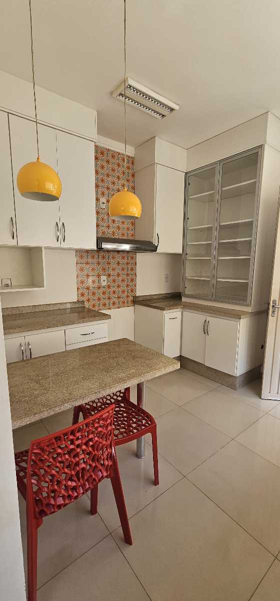 Casa para aluguel no Parque Sagrada Família: 