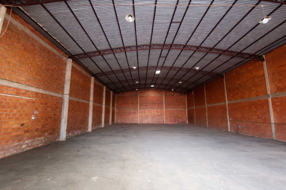 Galpão para aluguel no Vila Salmem: 