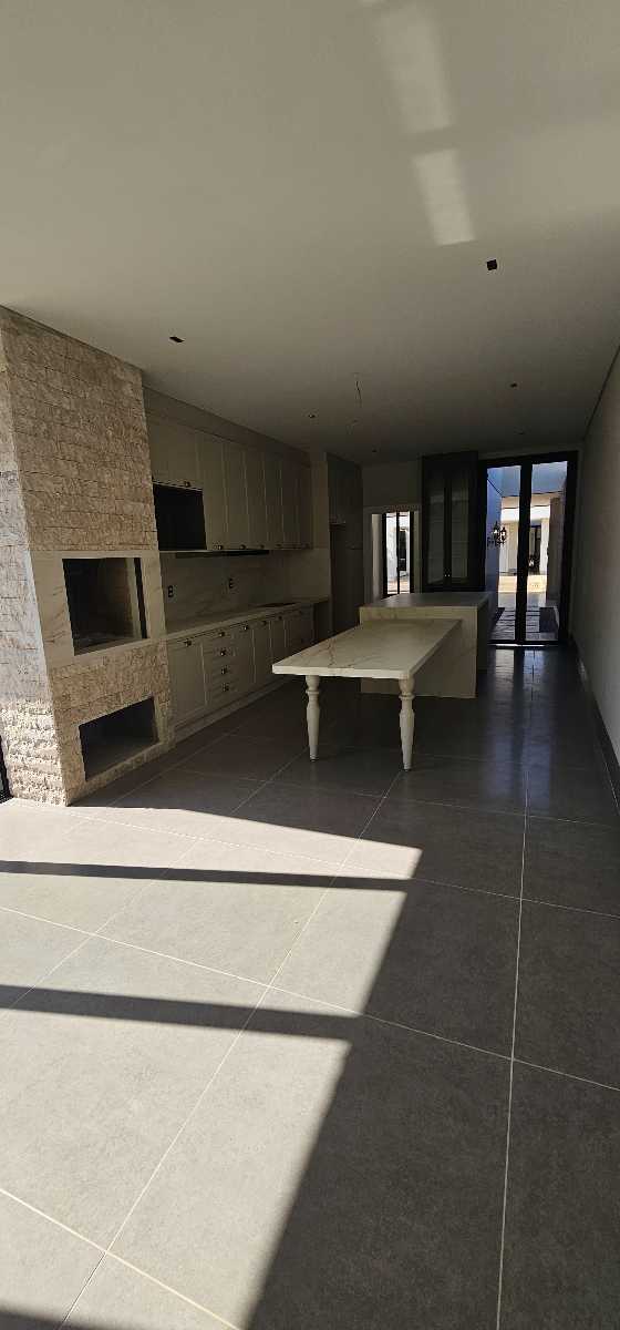 Casa à venda no Setor Residencial Granville I: 