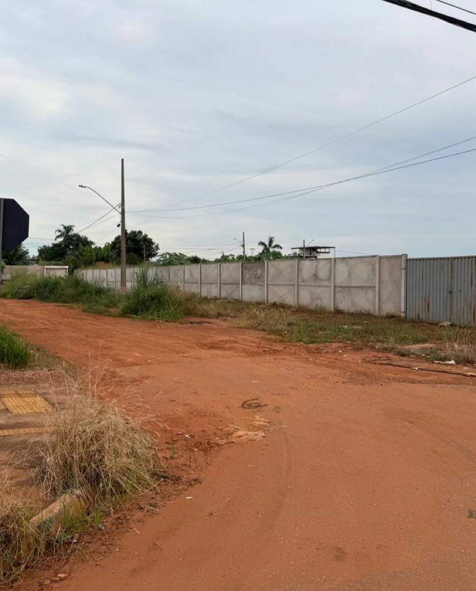 Lote à venda no Parque Sagrada Família: 