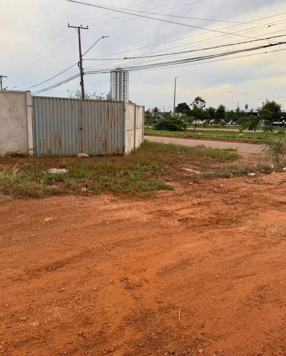 Lote à venda no Parque Sagrada Família: 