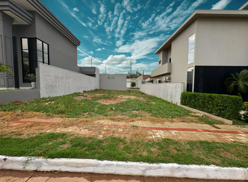 Lote em condomínio à venda no Vila Goulart III: 300 m2