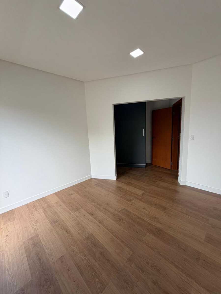 Casa para aluguel no Condomínio do Bosque I: 