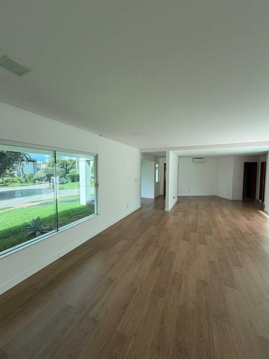Casa para aluguel no Condomínio do Bosque I: 