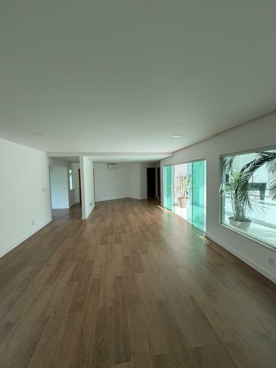 Casa para aluguel no Condomínio do Bosque I: 