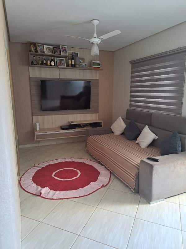 Casa à venda no Jardim Oliveira: 