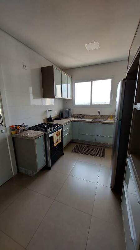 Apartamento à venda no Edifício Caravaggio - Próx. Shopping : 