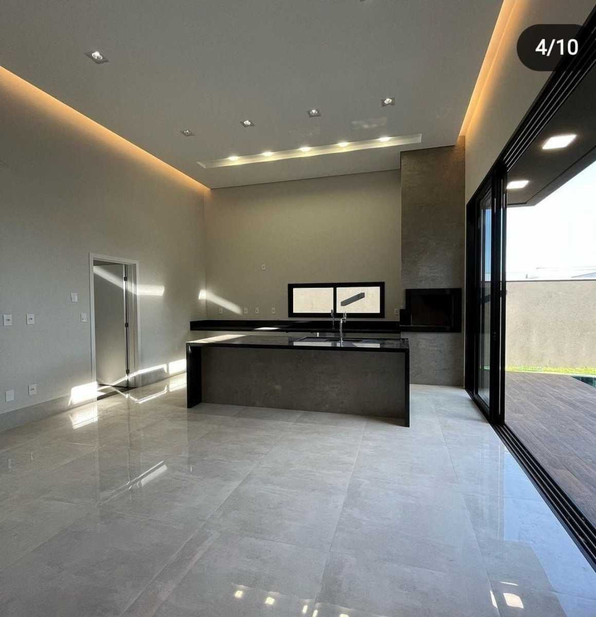 Casa à venda no Jardim Royal Boulevard do Cerrado: 
