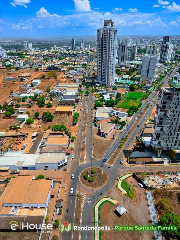 Lote à venda no Parque Sagrada Família: 