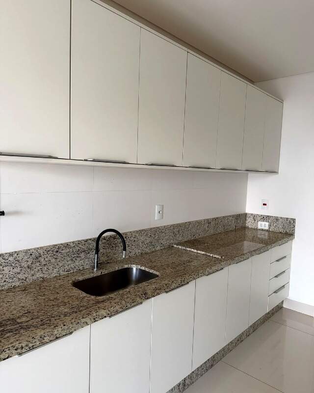 Apartamento para aluguel no Parque Sagrada Família: 