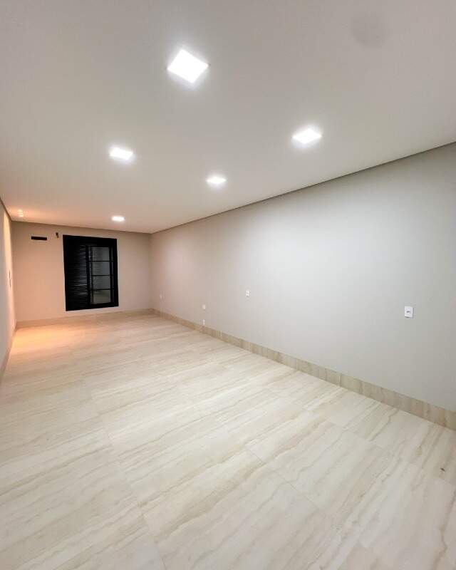 Casa para aluguel no Jardim Royal Boulevard do Cerrado: 