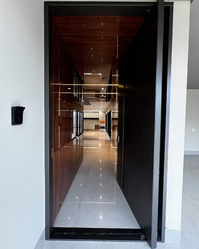 Casa à venda no Jardim Royal Boulevard do Cerrado: 