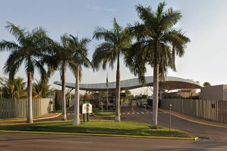 Lote à venda no Condomínio do Bosque II: 