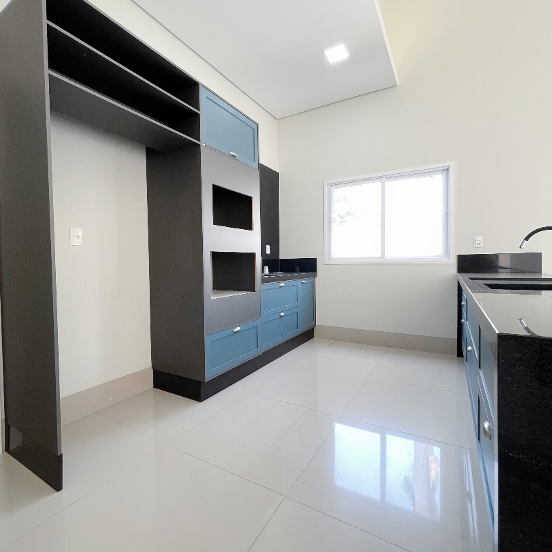 Casa para aluguel no Jardim Village do Cerrado: 4. Cozinha