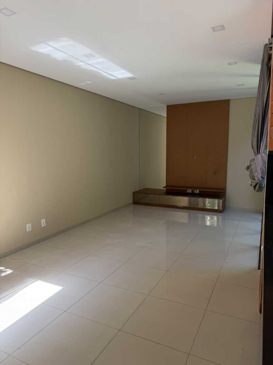 Casa para aluguel no Condomínio Vale dos Jacarandás: 