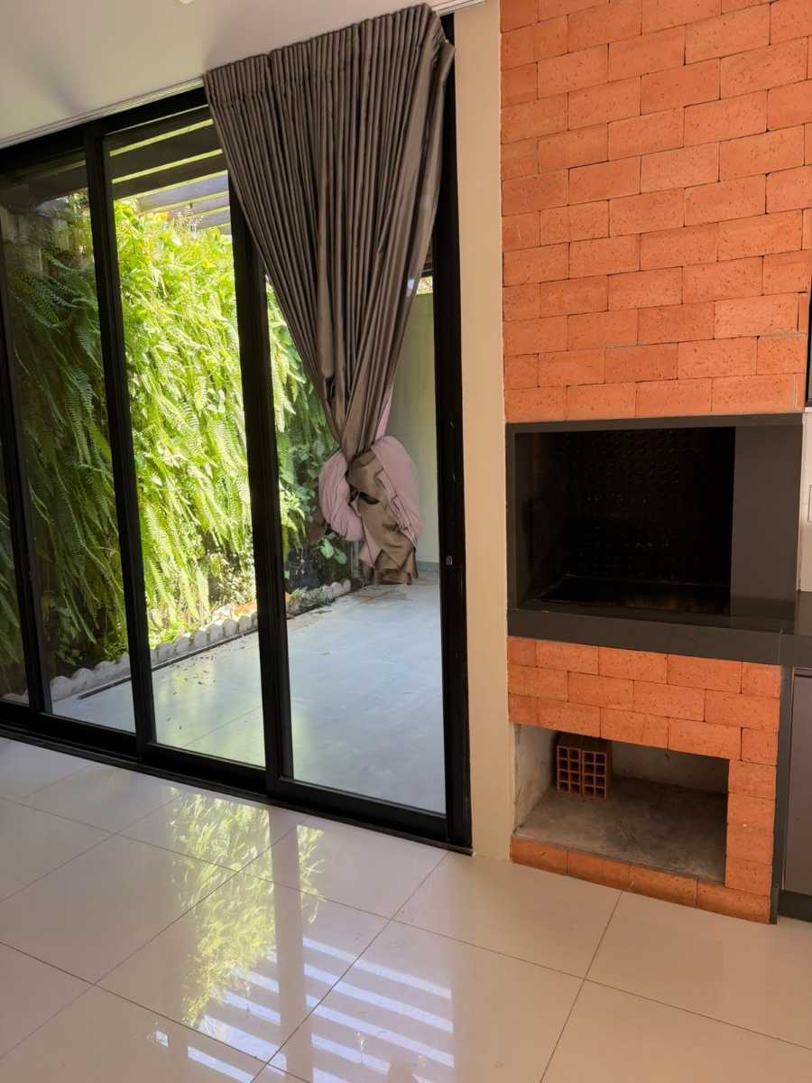 Casa para aluguel no Condomínio Vale dos Jacarandás: 