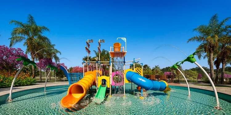 Lote em condomínio à venda no Condomínio Porto Fino Corpal Living Resort: 