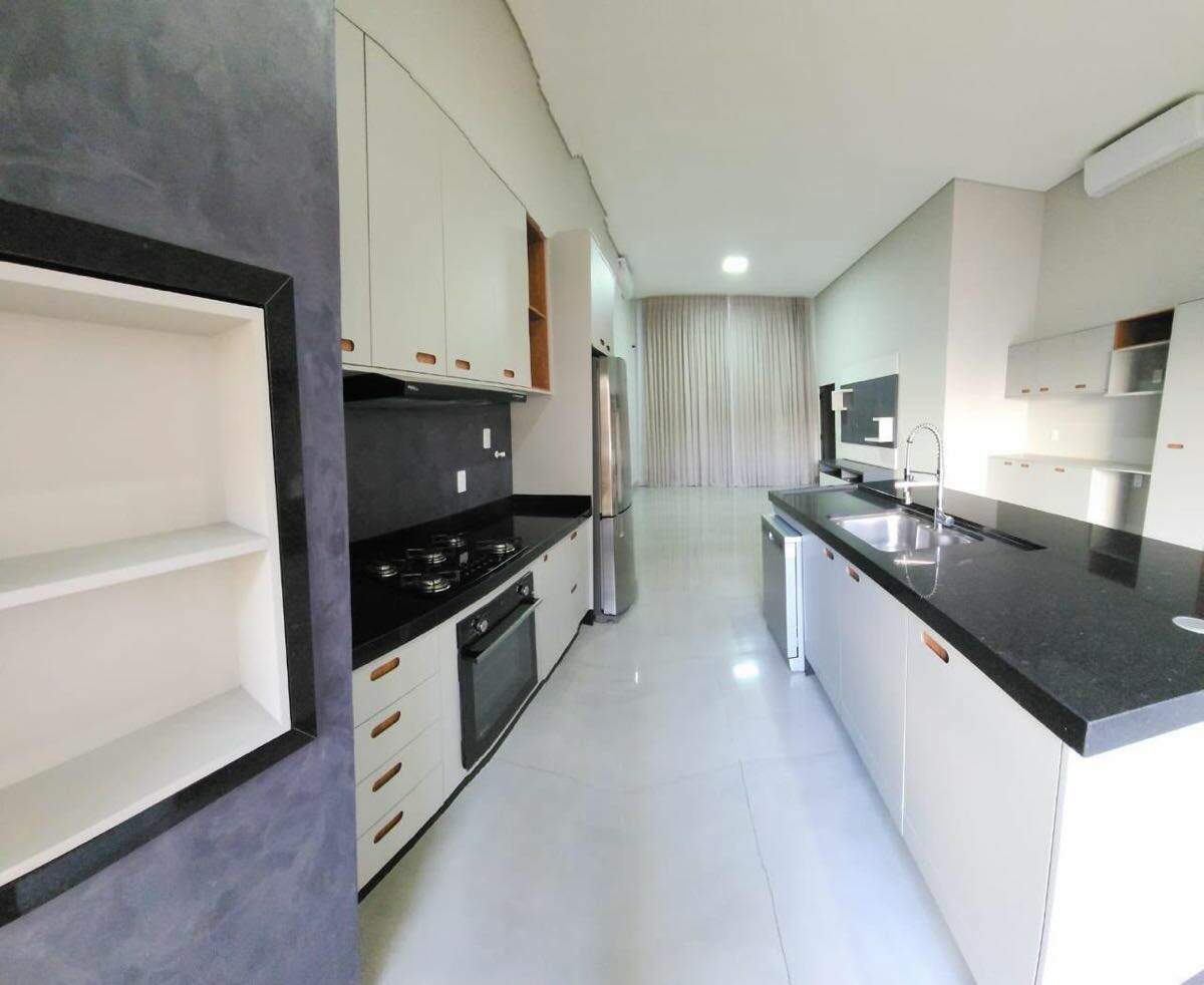 Casa para aluguel no Condomínio Villa Toscana - Região Horto: 