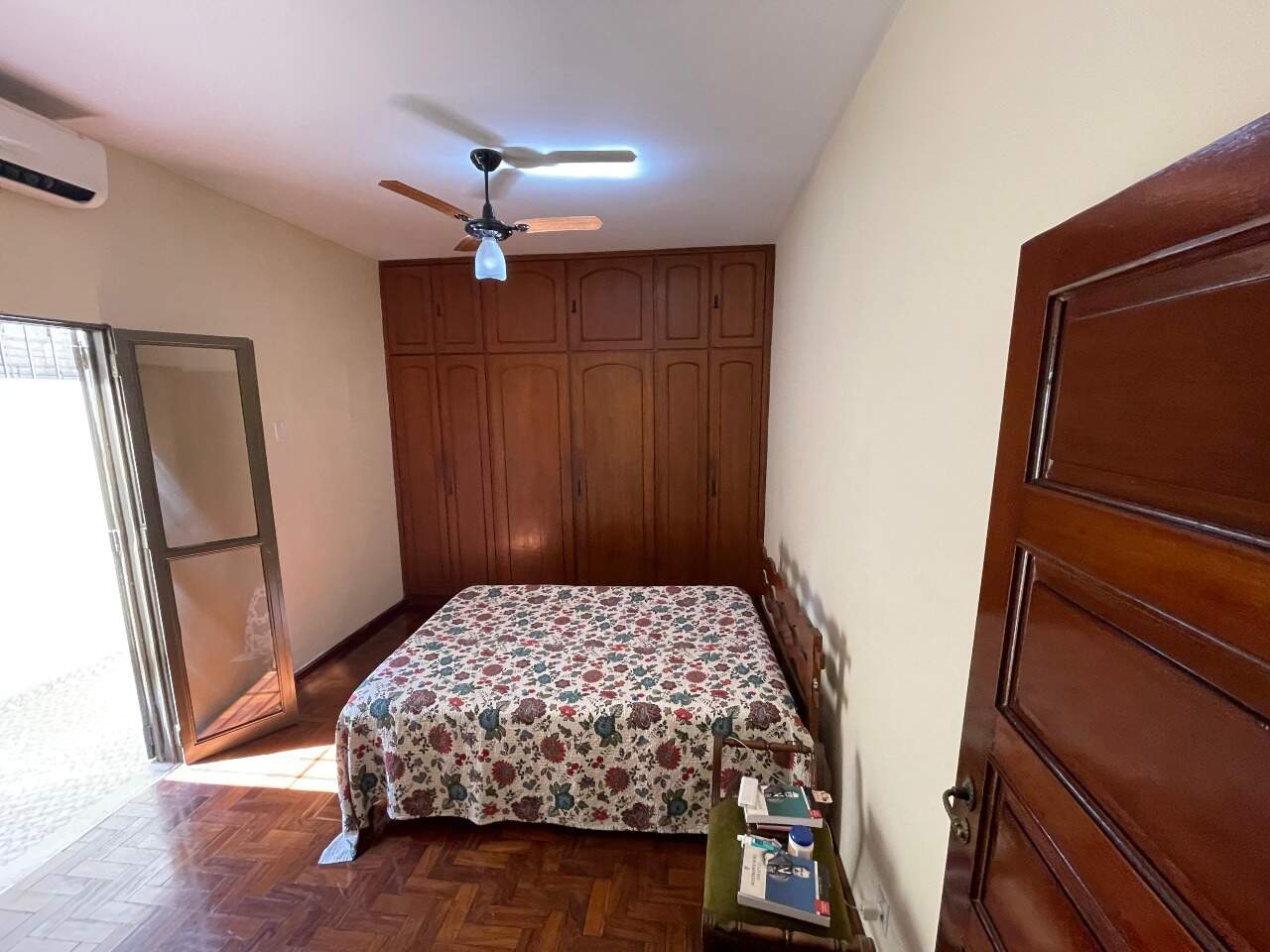 Casa à venda no Santa Cruz: suite casal