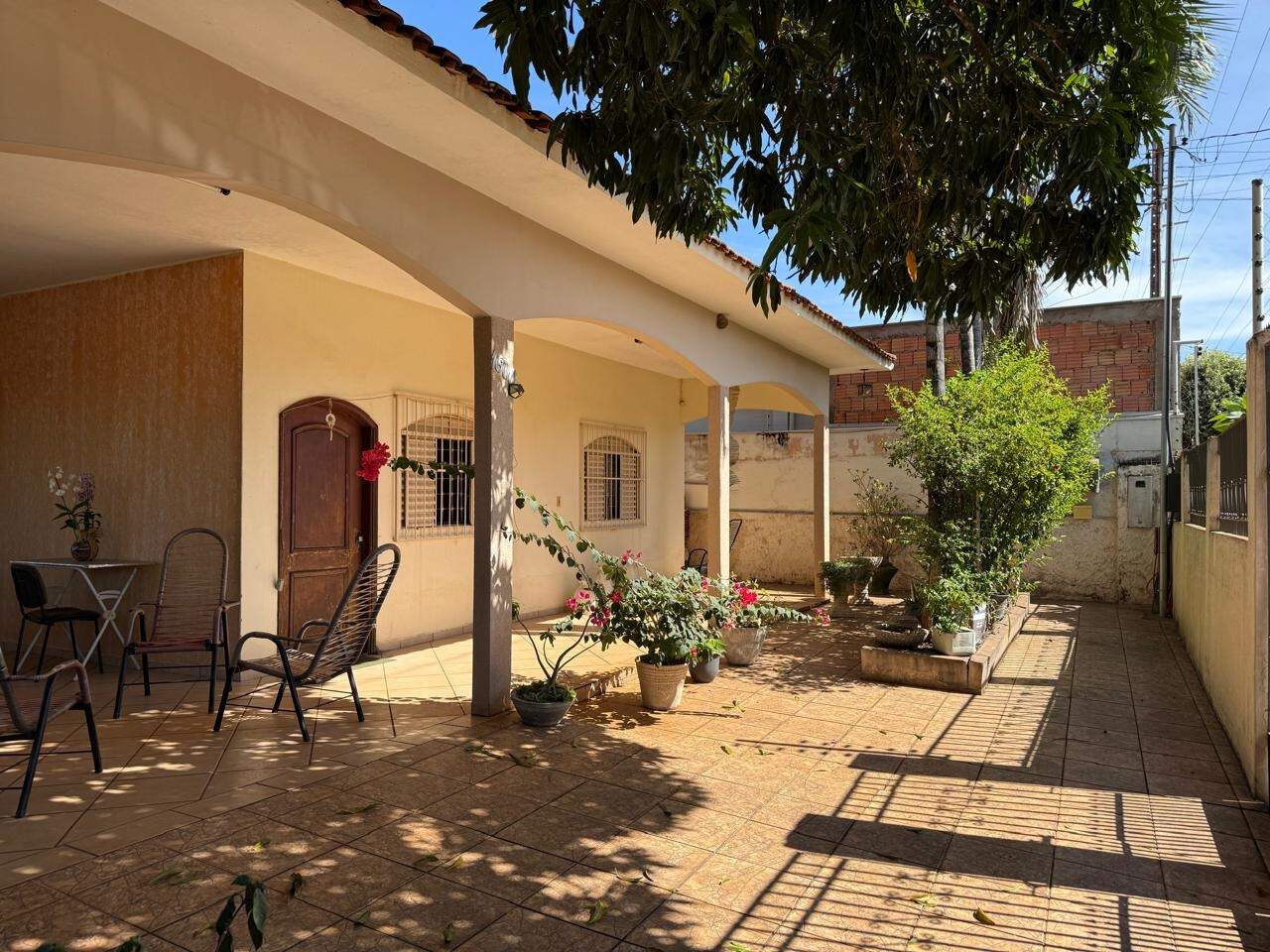 Casa à venda no Jardim Guanabara: garagem frente