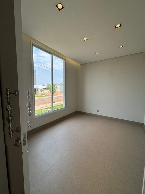 Casa à venda no Jardim Royal Boulevard do Cerrado: 