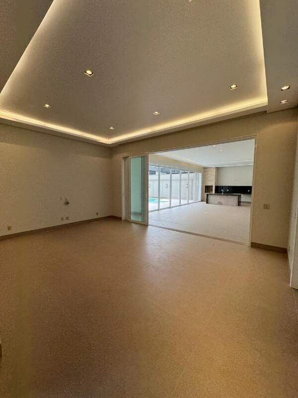 Casa à venda no Jardim Royal Boulevard do Cerrado: 