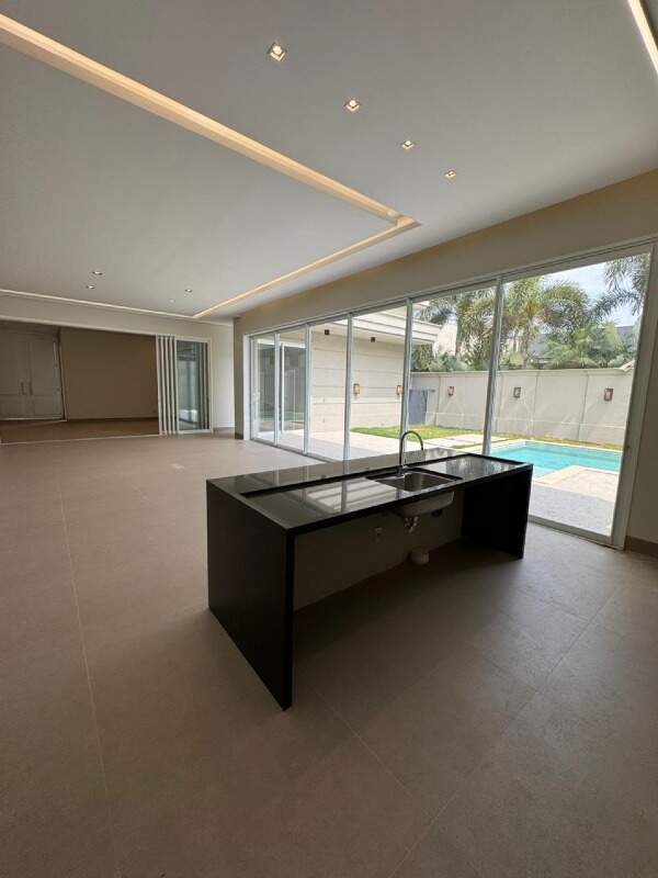 Casa à venda no Jardim Royal Boulevard do Cerrado: 