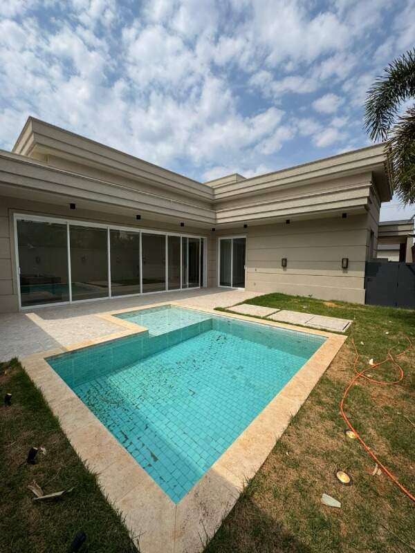 Casa à venda no Jardim Royal Boulevard do Cerrado: 