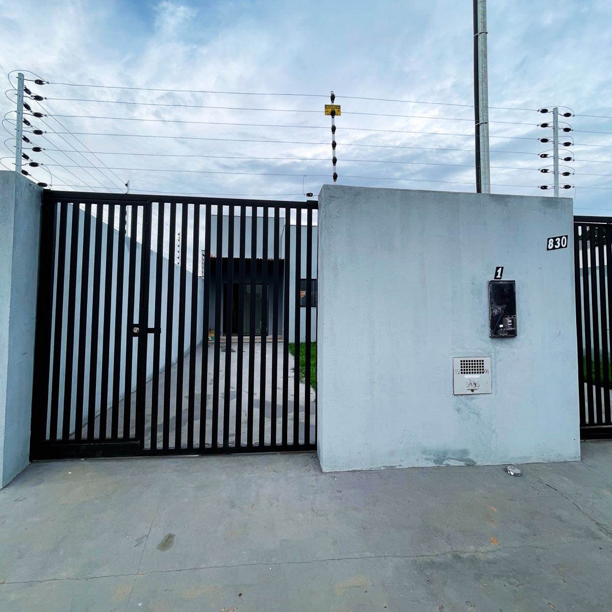 Casa à venda no Jardim Santa Barbara: 