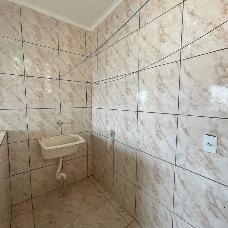 Kitnet para aluguel no Jardim Serra Dourada I: 