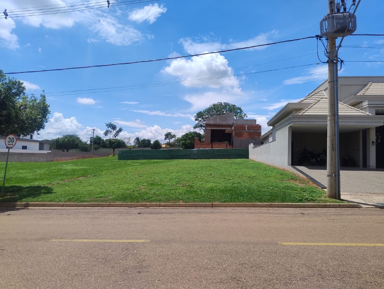 Lote em condomínio à venda no Condomínio do Bosque II: lote