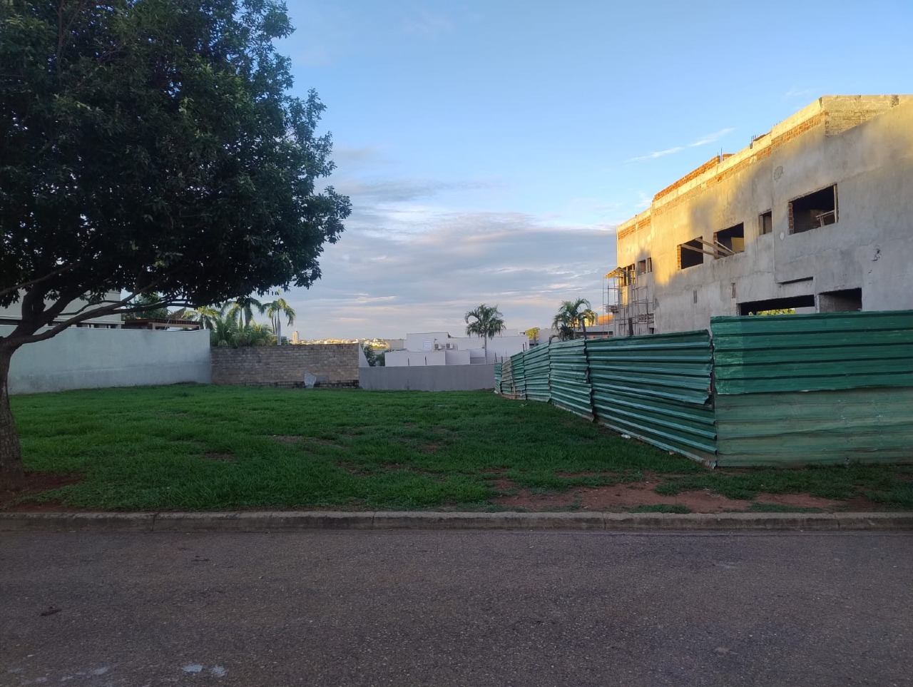 Lote em condomínio à venda no Condomínio do Bosque II: 