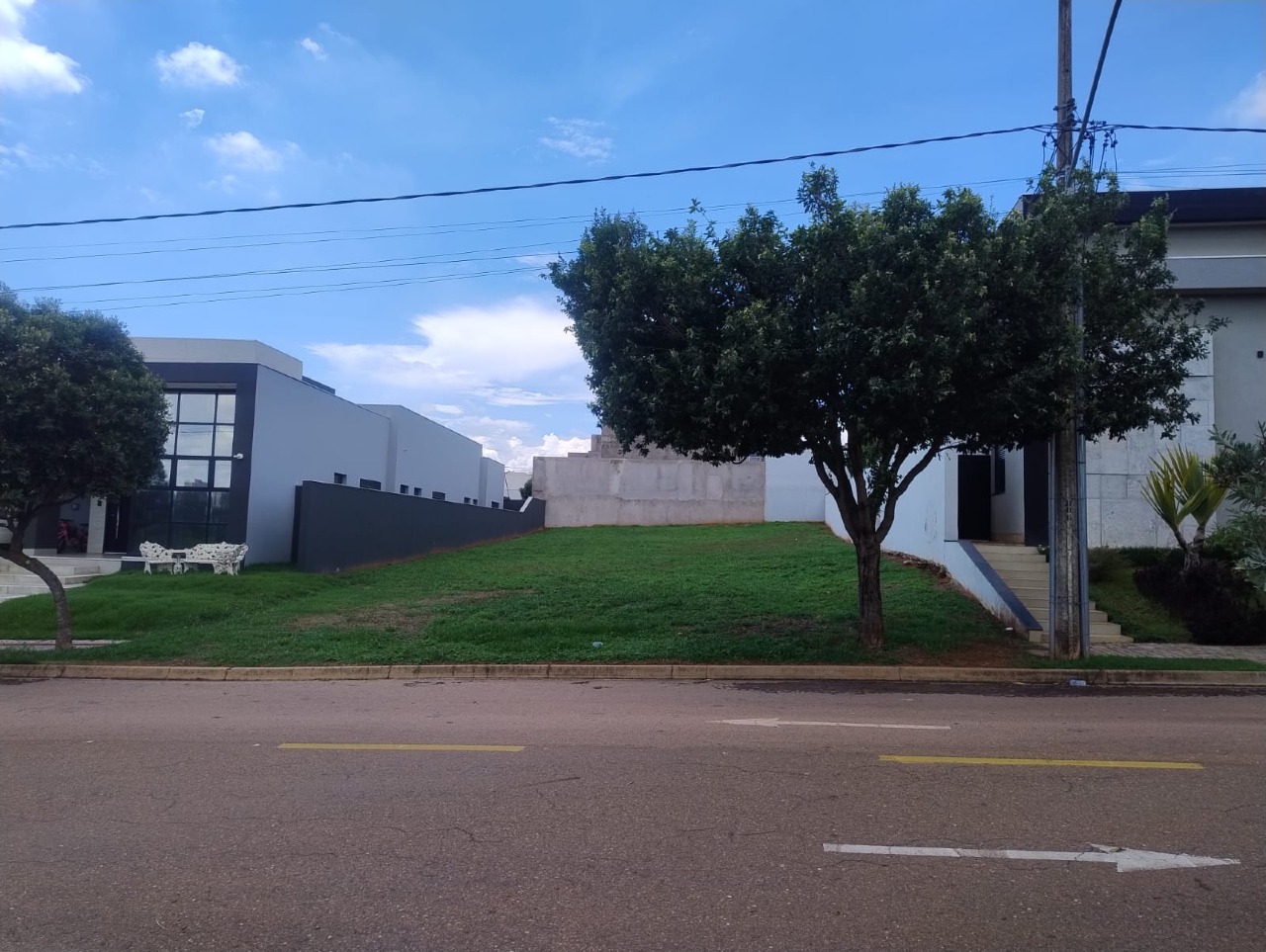 Lote em condomínio à venda no Condomínio do Bosque II: 