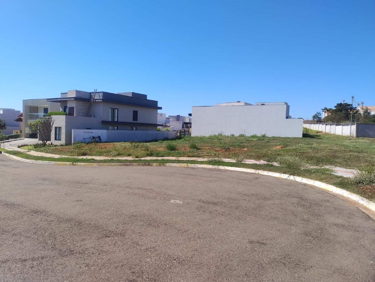 Lote em condomínio à venda no Condomínio Villa Toscana - Região Horto: 