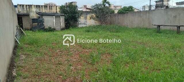 Terreno à venda no SARAIVA: 