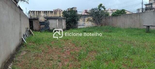Terreno à venda no SARAIVA: 