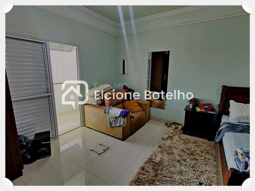Casa à venda no SEGISMUNDO PEREIRA: 