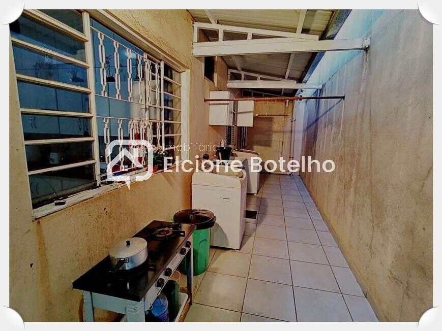 Casa à venda no SEGISMUNDO PEREIRA: 