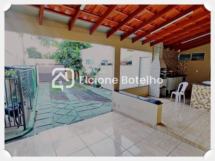 Casa à venda no SEGISMUNDO PEREIRA: 