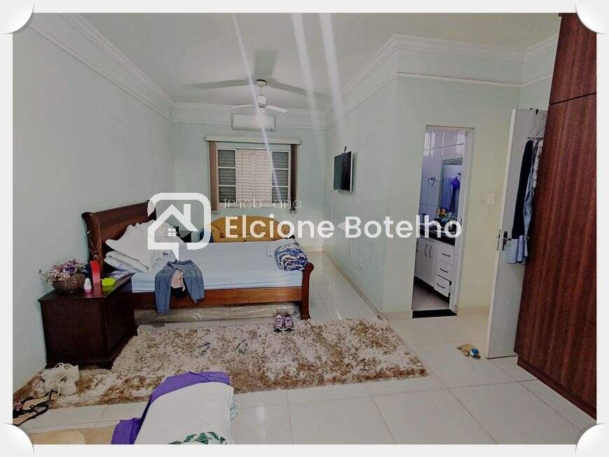 Casa à venda no SEGISMUNDO PEREIRA: 
