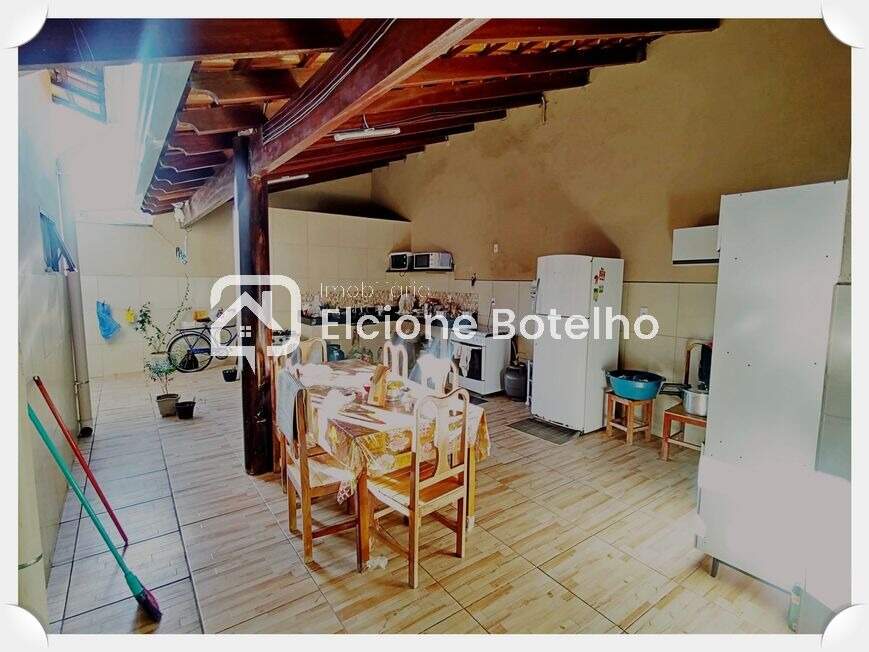 Casa à venda no PLANALTO: 