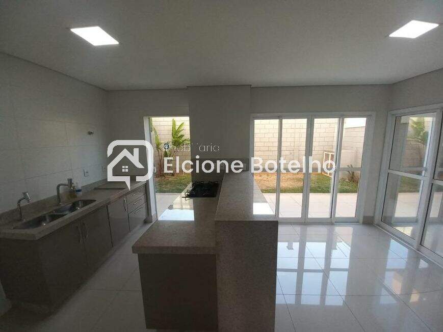 CASA DE CONDOMINIO para aluguel no GRANJA MARILEUSA: 