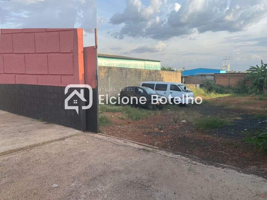 Terreno à venda no PRESIDENTE ROOSEVELT: 