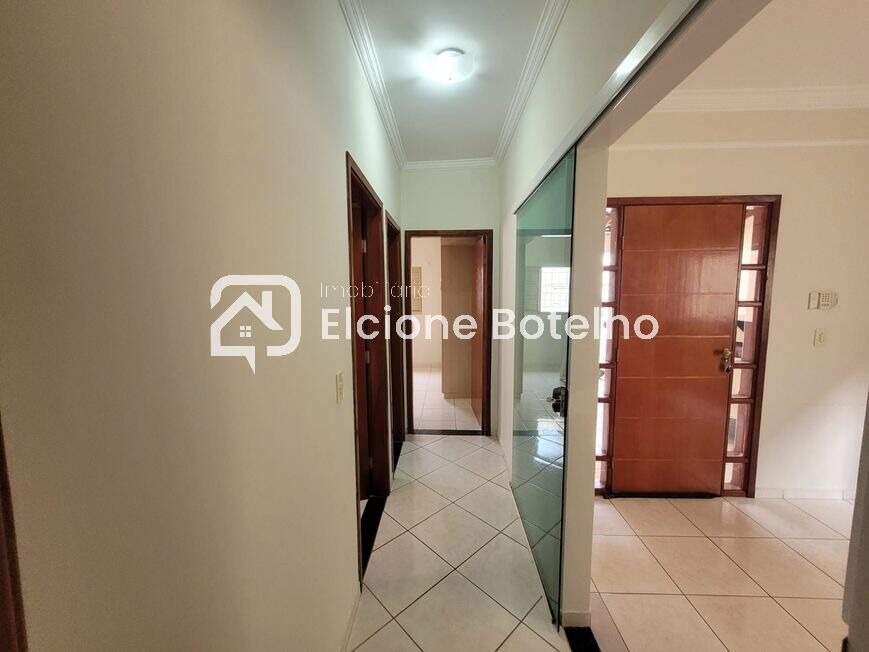 Casa à venda no SEGISMUNDO PEREIRA: 